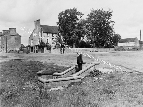 OLIVER GOLDSMITH HOTEL & OLD PUMP